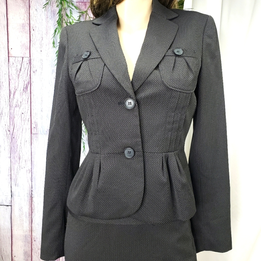 Nine West Black & Gray Form Fitting Blazer